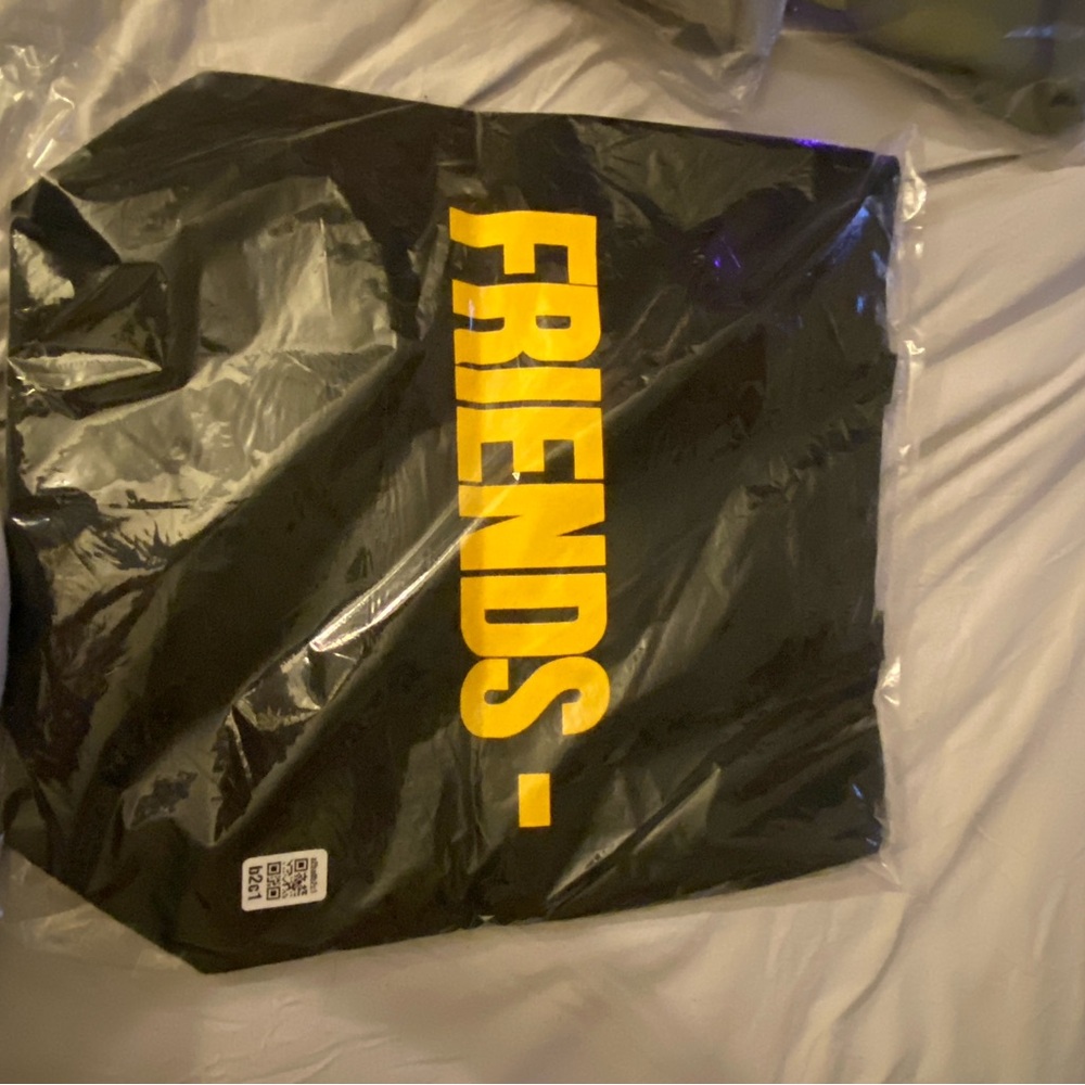 Vlone Friends Tote Bag 'Black/Yellow'
